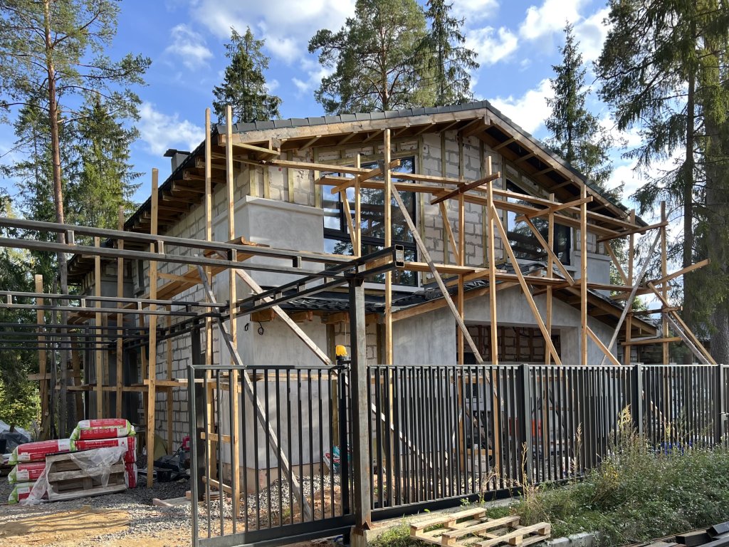 Фасадные работы на загородном доме в п. Вырица